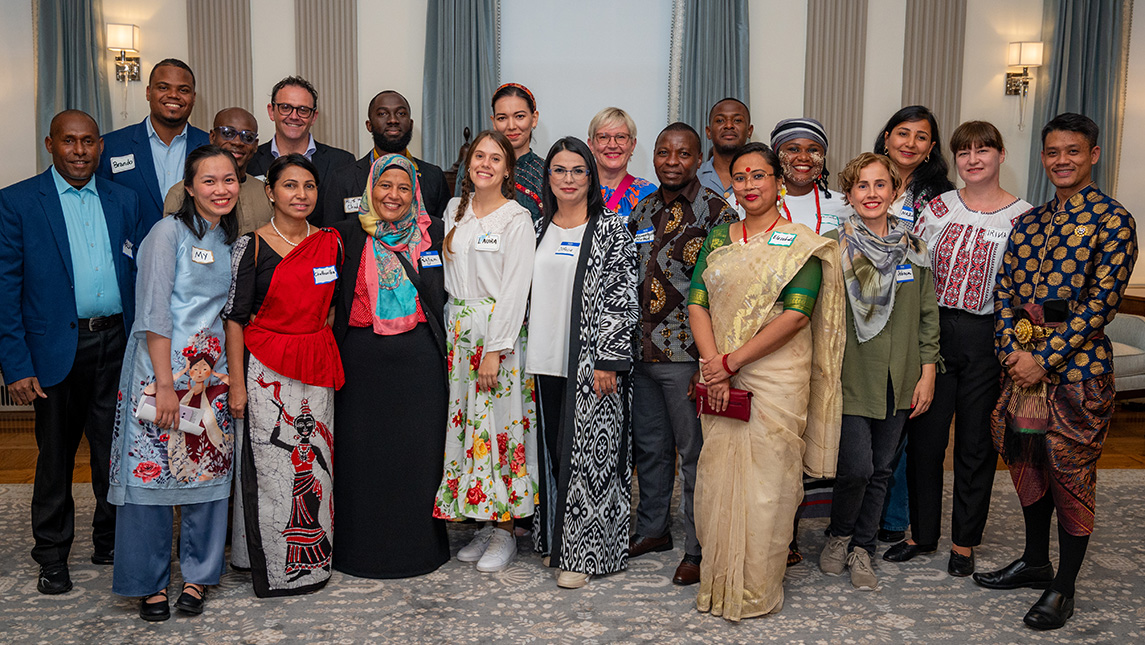 A group photo of visiting Fulbright teachers.