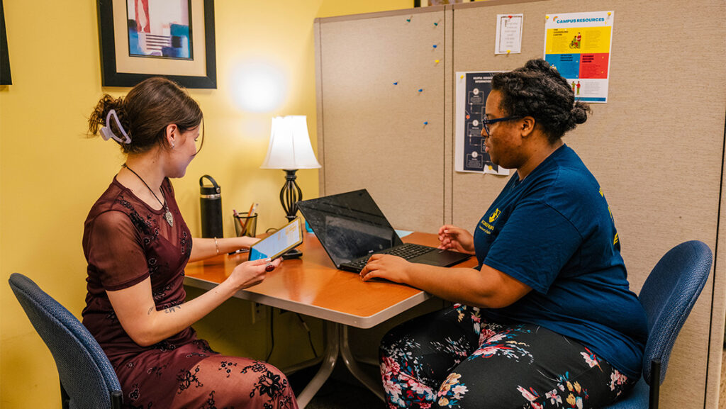 UNCG students work together in the Communication Lab.